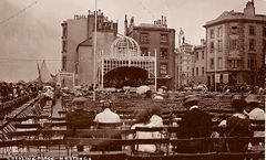 Caroline-Parade.-1911